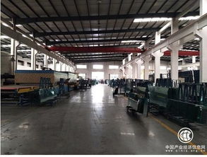 李抒航与顾端青实地考察青鹰并购项目上海德联玻璃厂，聚焦技术开发合作